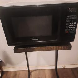MICROWAVE 1500WTS. MAGIC CHEF 