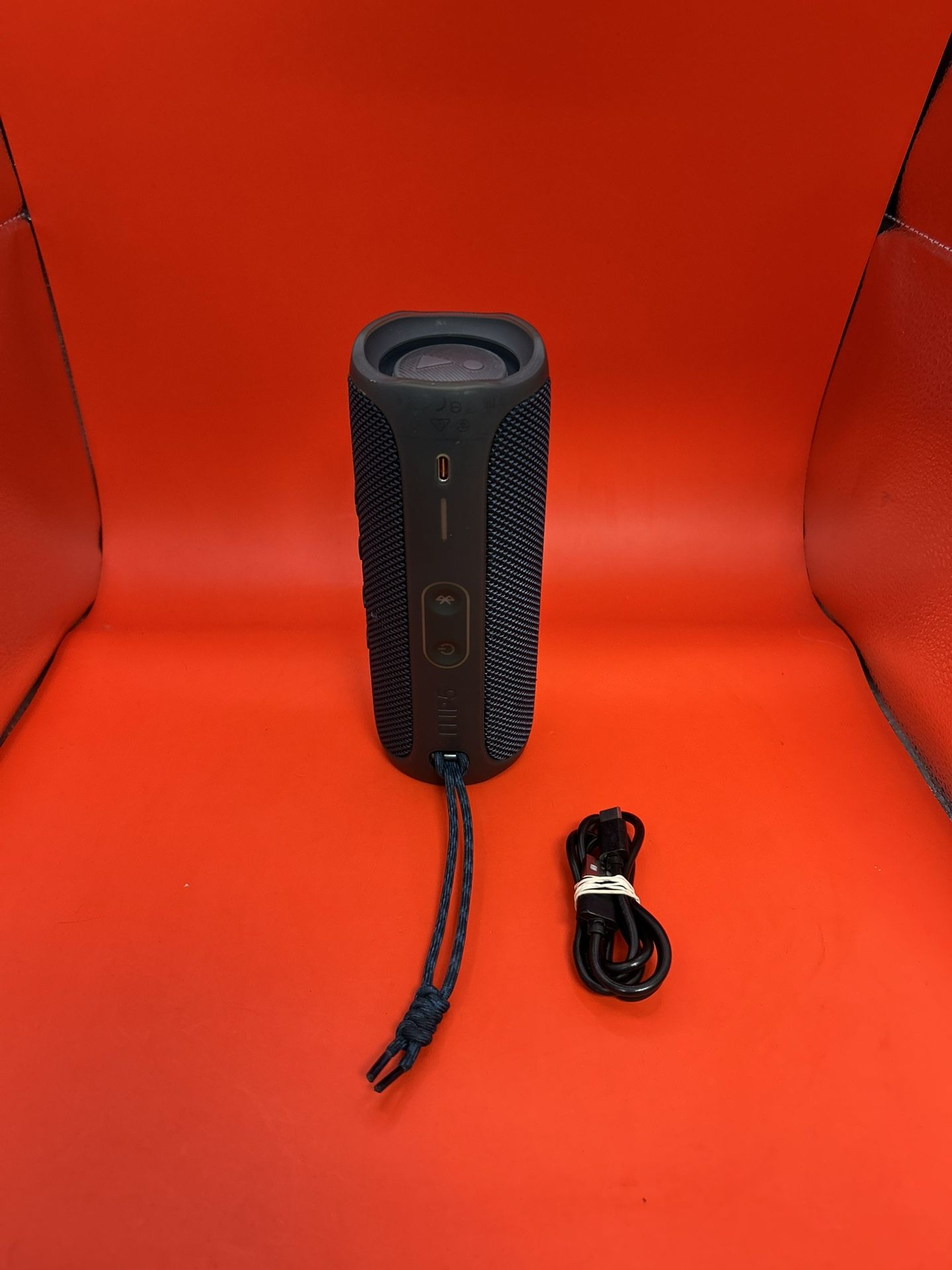 JBL Flip 5 Bluetooth Speaker