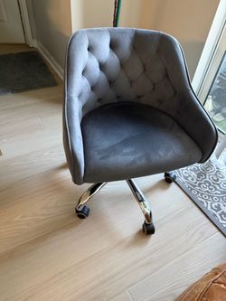 Perfect Grey Velvet Chair