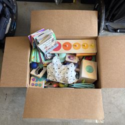 Lovevery Explore The Play 0-12 Months 