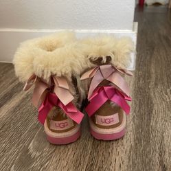 Uggs Toddler Size: 8T