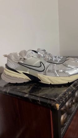Nike V2K Run Sneakers Silver Gray
