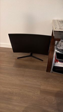 Samsung 32 in gaming monitor