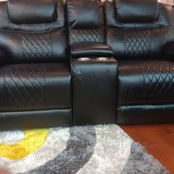 *Weekend Special!!!*---Mature Santiago Black Leather Reclining Loveseats---Delivery And Financing Available🤠