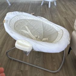 Baby swing & Bouncer 