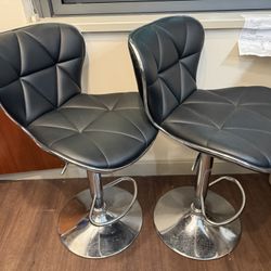 2 Bar Stools