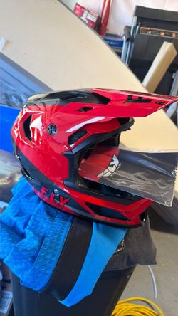 Fly racing