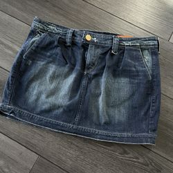 Levi’s Denim Skirt Sz 9 Vintage