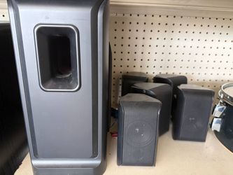 Insignia NS-H2002B Subwoofer