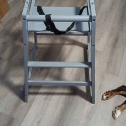 Yuntao Wodden Highchair. 