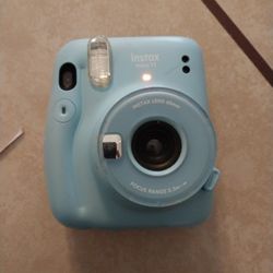 Fujifilm Instax Mini 11 Fuji Instant Film Camera Sky Blue - Tested - No Strap!