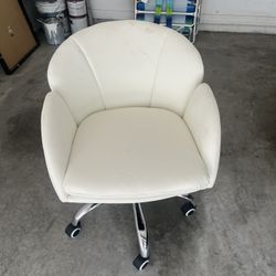 Swivel Makeup Chair