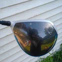 Taylor Made Sim Max 2 Brand New 9Degree