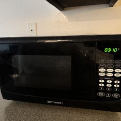 Microwave w/ glass turntable