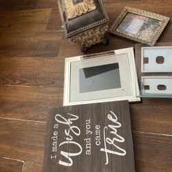 Household Decorations 