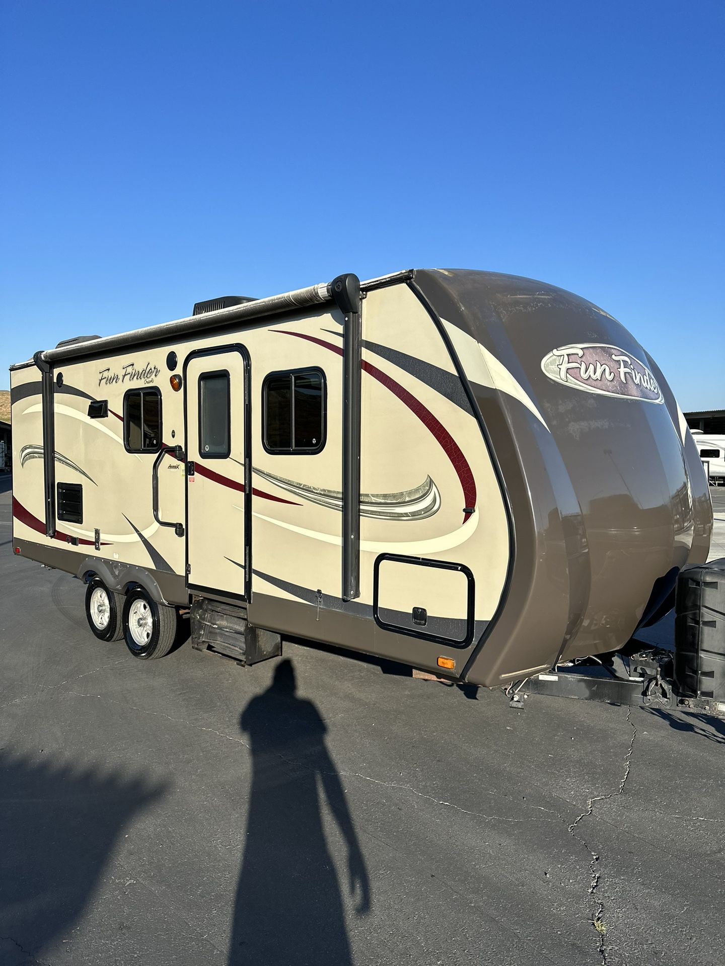 luxury 25 foot travel trailers