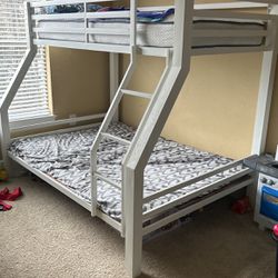 White Twin/Full Bunk Bed (No Mattress)