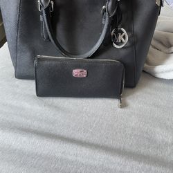 Michael Kors Purse And Wallet