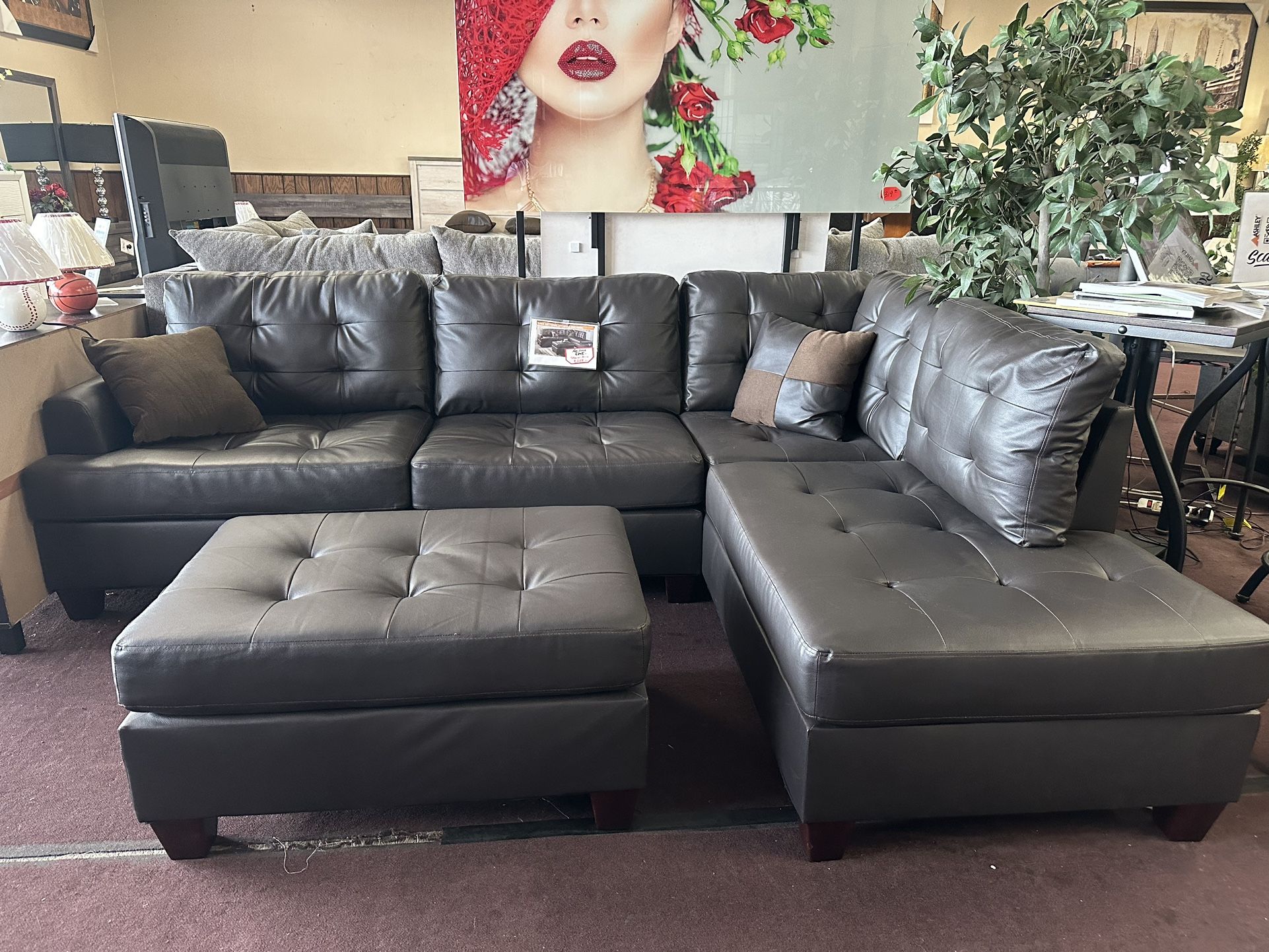 3pc Sectional With Ottoman