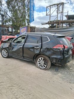 2017 Nissan Rogue for parts only