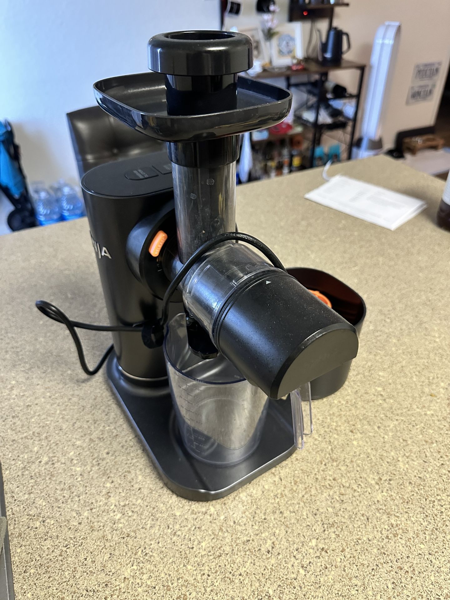 Ninja JC151 NeverClog BPA-Free Cold Press Juicer