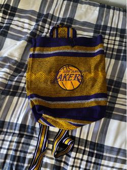 Lakers bag 20$cash