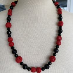Vintage 14k Chinese cinnabar red and onyx black stone beaded necklace 28” in length In excellent condition