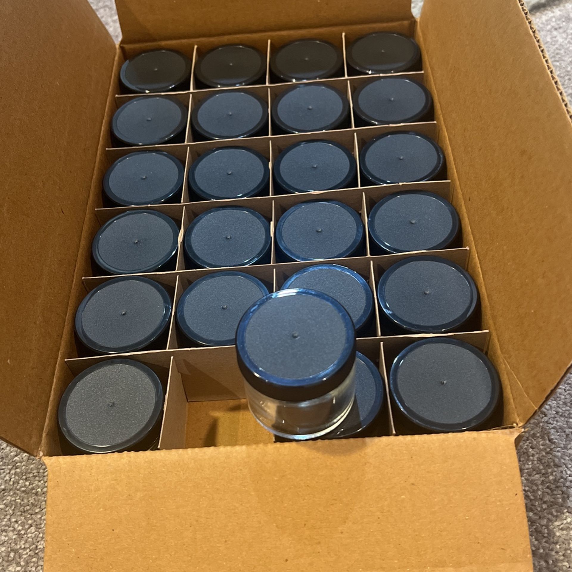 New Clear Glass Jars With The Tops 