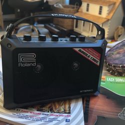 Roland MB-Cube Battery Powered Portable Guitar/Keyboard/Instrument Stereo Amp