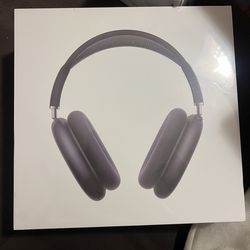 AirPods Max with Smart Case