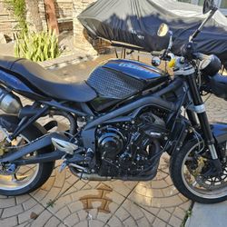 2012 Triumph Street triple 675 R