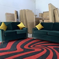 $1199 Brand New Sofa And Loveseat Set (read description below)