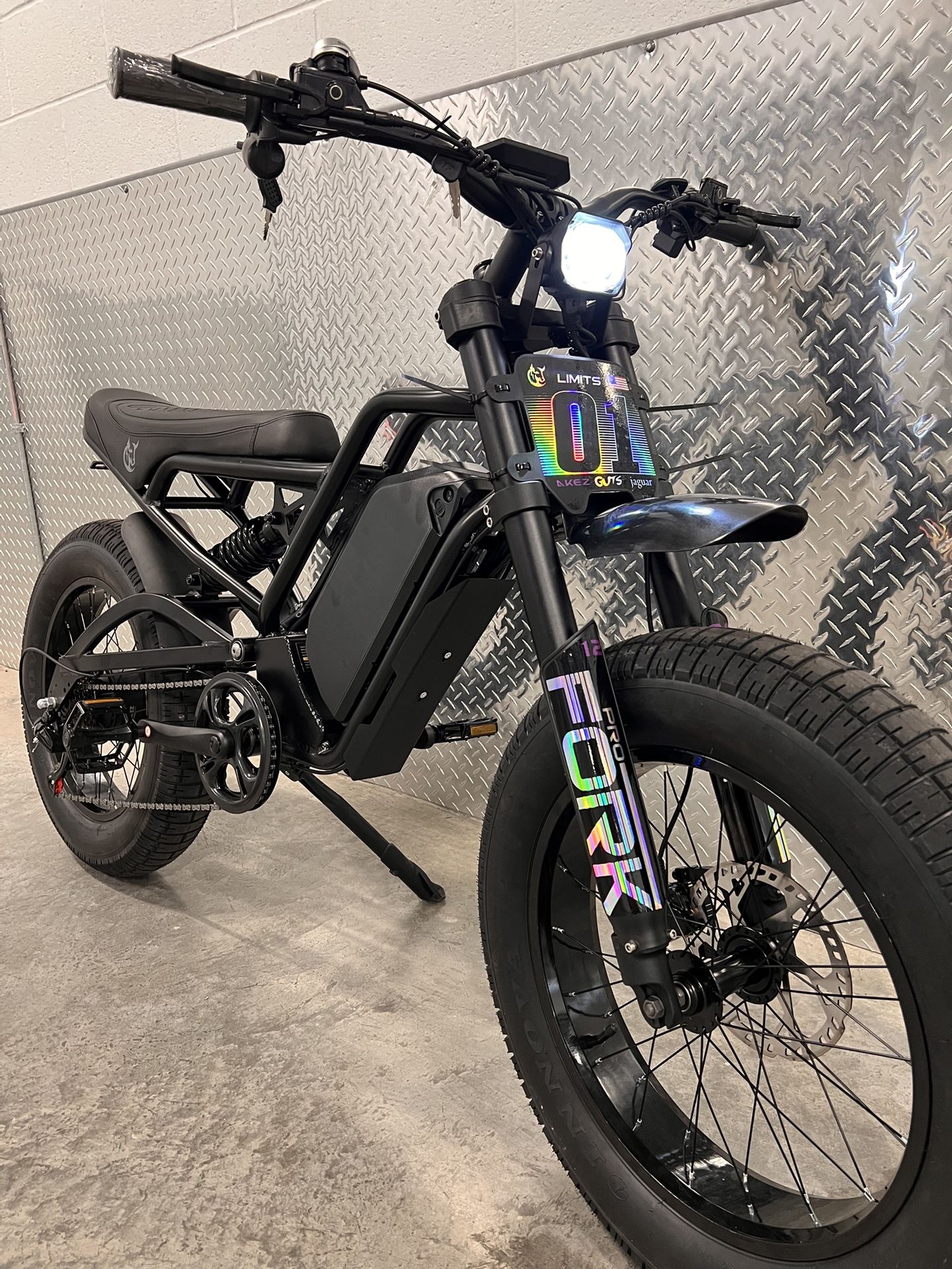 1500/2500 Watt Jaguar Pro Electric E-Bike, 45mph π, 20x4.5in Fat Tire