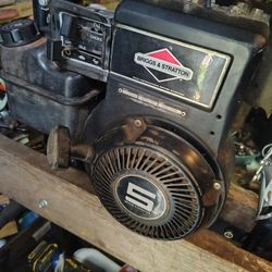 Briggs & Stratton 5 Horsepower Motor
