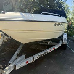 2006 Stingray boat with trailer for sale 5500 or best offer