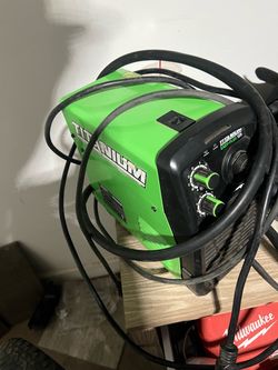 Titanium Easy-Flux 125 Flux Core Welder