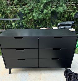 Black dresser 6 drawers