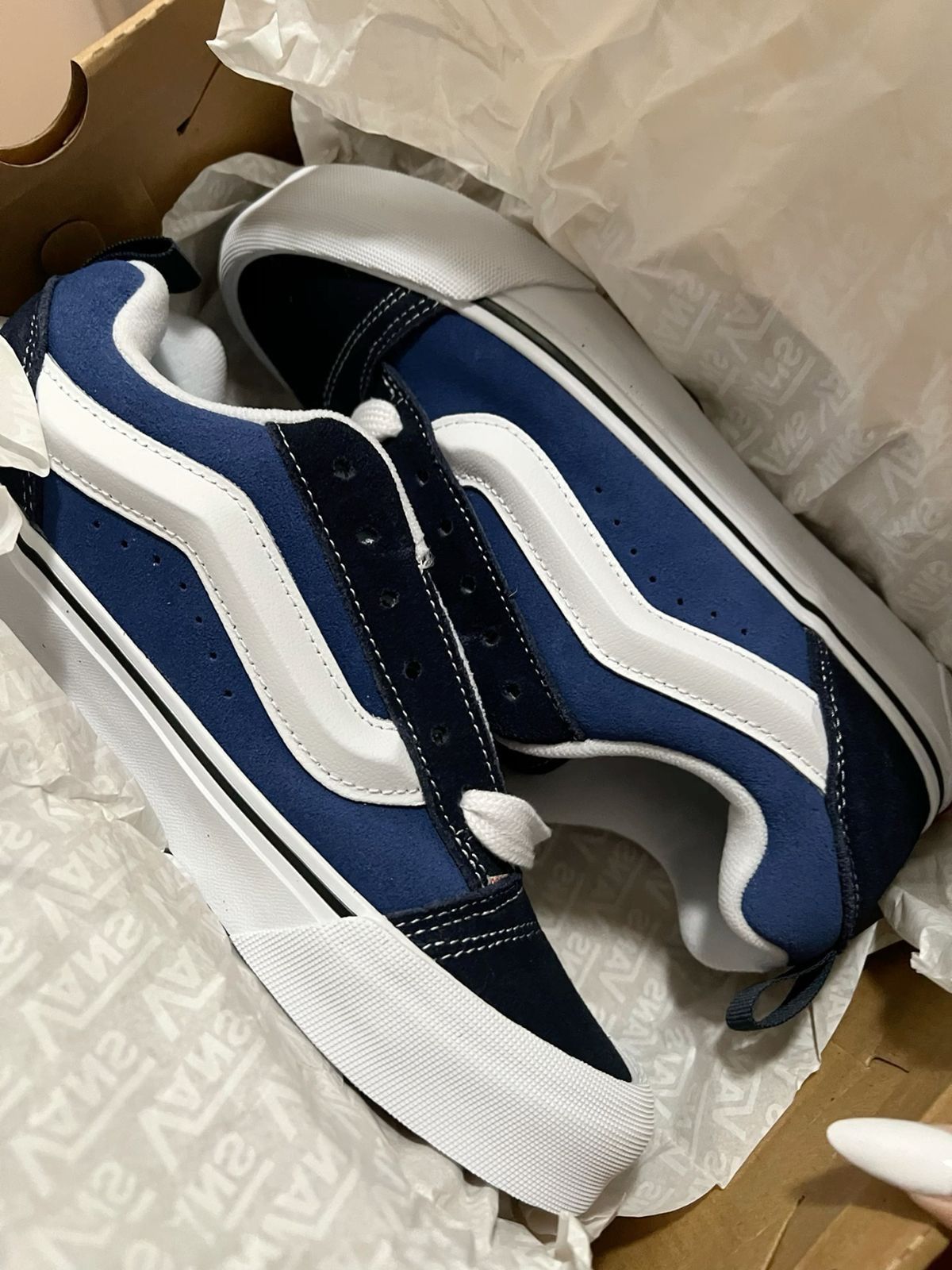 VANS KNU SKOOL IN NAVY/TRUE WHITE