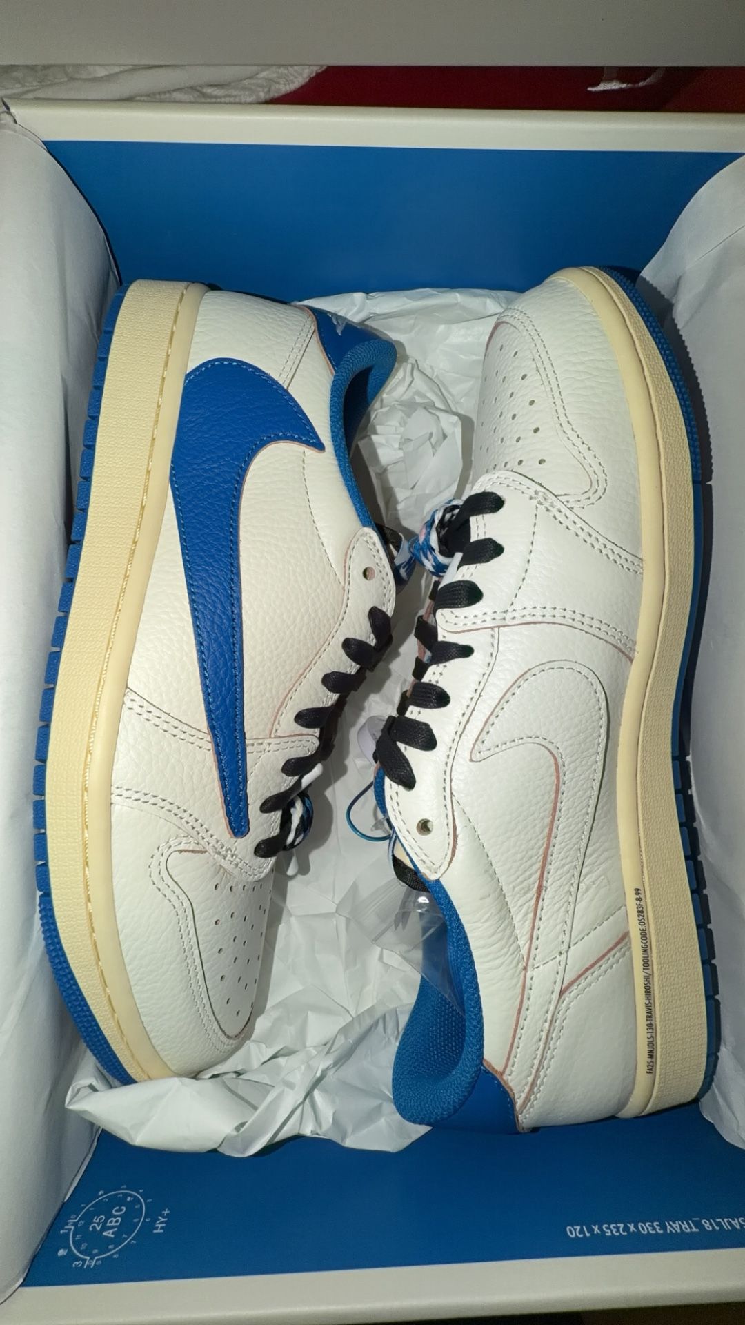 Travis Scott Jordan 1 Low Fragment