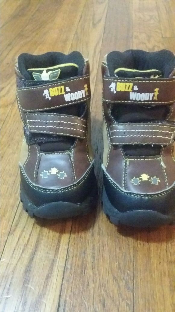 Boys boots