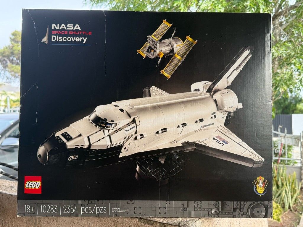 LEGO NASA Space Shuttle Discovery 10283 ~ BRAND NEW!