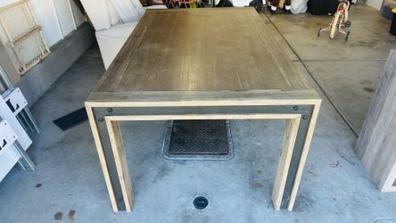 Living spaced wooden dining table