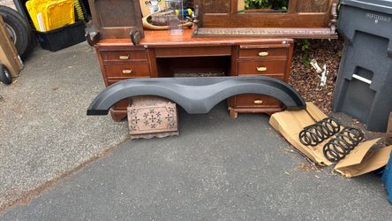Fender for RV trailer
