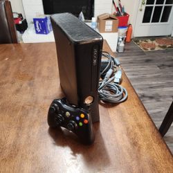 Xbox 360 Black Elite console bundle