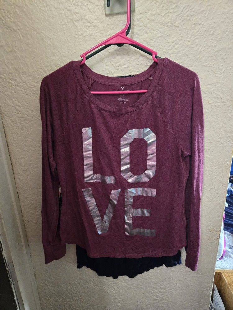 2 Women's Long Sleeves