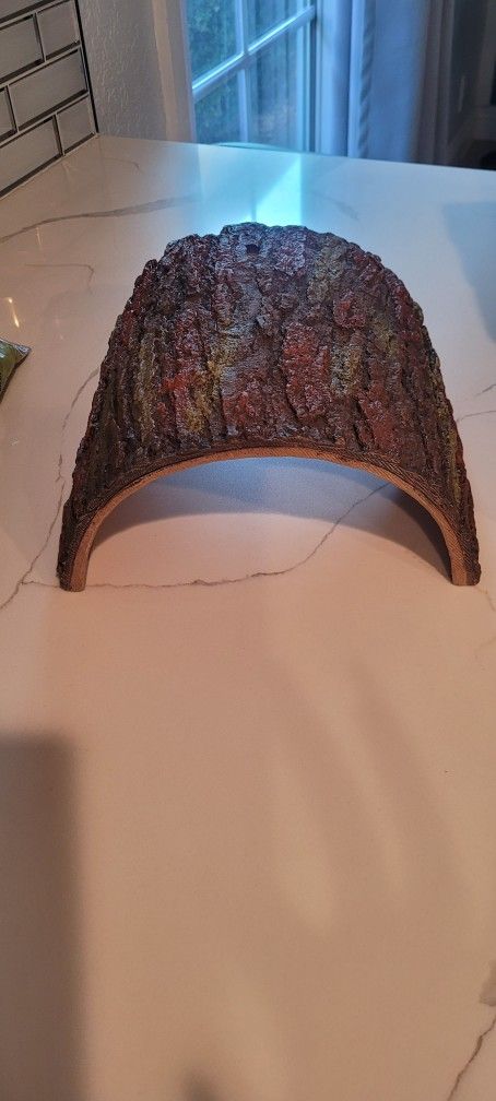 Thrive Wood Hide