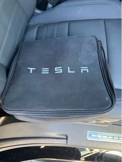 Tesla Mobile Charger