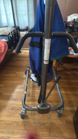 Hoyer lift with shower sling