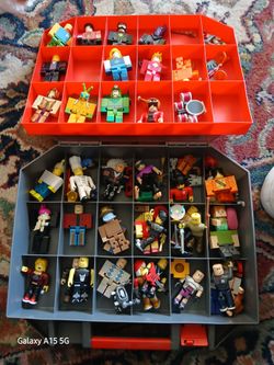 Roblox Characters with Pieces