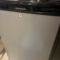 Frigidaire Summer Refrigerator 